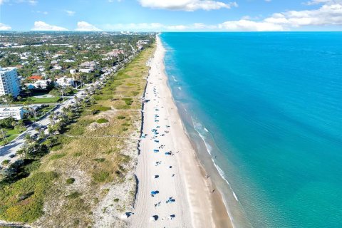 Townhouse in Delray Beach, Florida 3 bedrooms, 182.27 sq.m. № 1944268 - photo 8