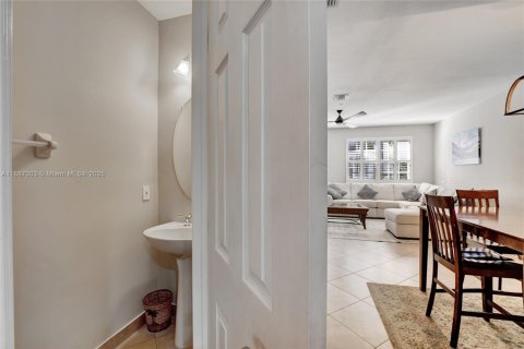 Townhouse in Delray Beach, Florida 3 bedrooms, 182.27 sq.m. № 1944268 - photo 22