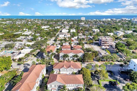 Townhouse in Delray Beach, Florida 3 bedrooms, 182.27 sq.m. № 1944268 - photo 2