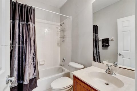 Townhouse in Delray Beach, Florida 3 bedrooms, 182.27 sq.m. № 1944268 - photo 29