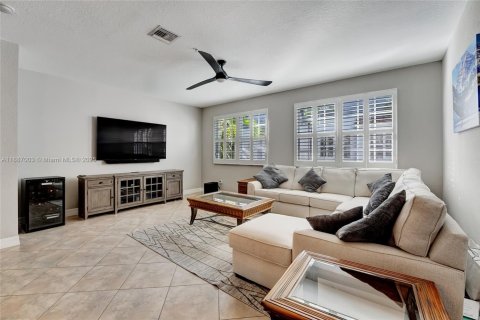 Townhouse in Delray Beach, Florida 3 bedrooms, 182.27 sq.m. № 1944268 - photo 21