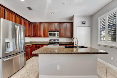 Townhouse in Delray Beach, Florida 3 bedrooms, 182.27 sq.m. № 1944268 - photo 9