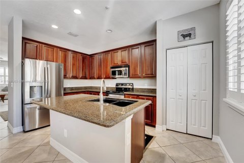 Townhouse in Delray Beach, Florida 3 bedrooms, 182.27 sq.m. № 1944268 - photo 10