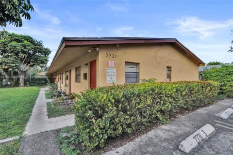 Villa ou maison à louer à Pompano Beach, Floride: 2 chambres, 193.14 m2 № 1946891 - photo 4