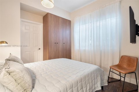 Снять в аренду виллу или дом в Майами, Флорида 4 спальни, 139.35м2, № 2051378 - фото 19