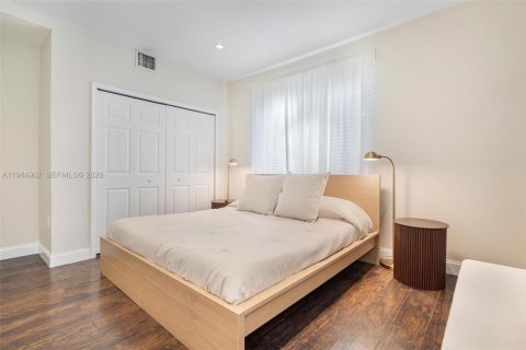 Снять в аренду виллу или дом в Майами, Флорида 4 спальни, 139.35м2, № 2051378 - фото 16