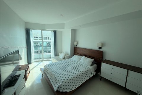 Condo in Miami, Florida, 3 bedrooms  № 1951052 - photo 20