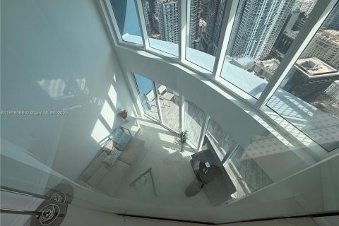 Condo in Miami, Florida, 3 bedrooms  № 1951052 - photo 16