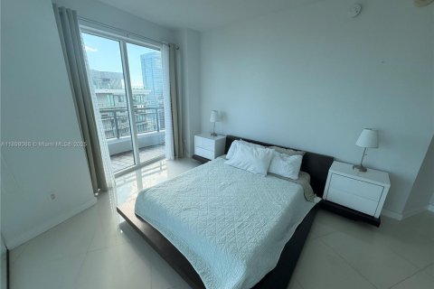 Condo in Miami, Florida, 3 bedrooms  № 1951052 - photo 15