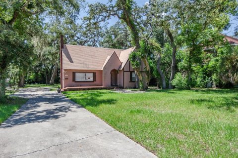 House in Saint Petersburg, Florida 3 bedrooms, 154.03 sq.m. № 2347280 - photo 2