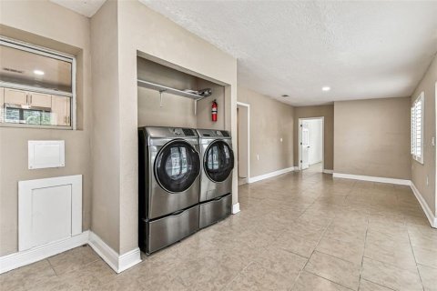 Villa ou maison à louer à Saint Petersburg, Floride: 4 chambres, 188.22 m2 № 1918155 - photo 18