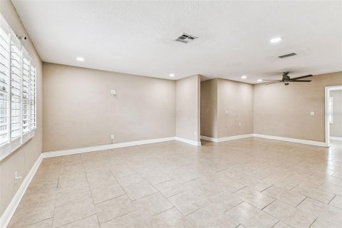 Villa ou maison à louer à Saint Petersburg, Floride: 4 chambres, 188.22 m2 № 1918155 - photo 6