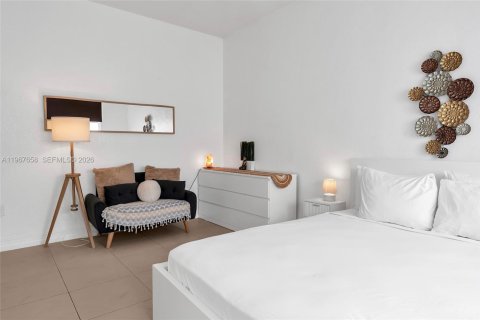 Condo in Miami Beach, Florida, 1 bedroom  № 2029725 - photo 12