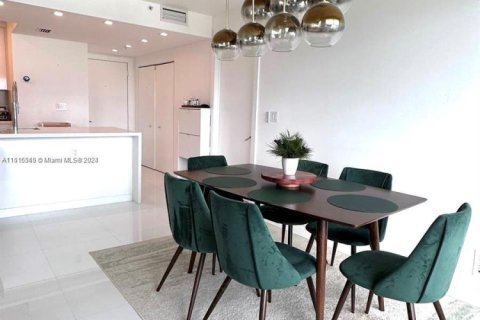 Condo in Aventura, Florida, 3 bedrooms  № 953624 - photo 1