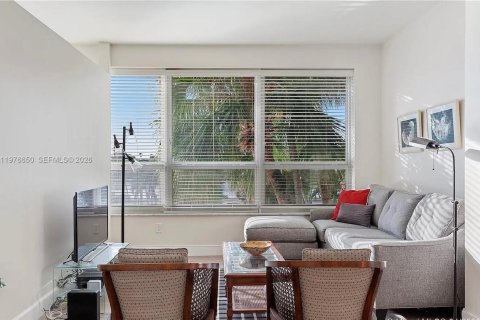 Apartment in Miami Beach, Florida 71.53 sq.m. № 2040982 - photo 4