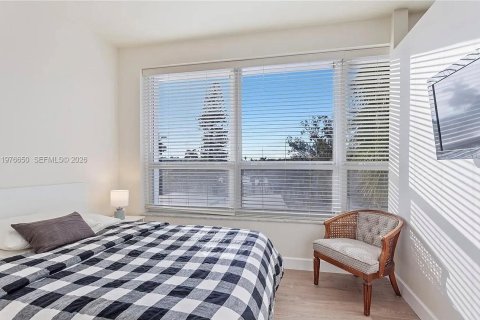 Apartment in Miami Beach, Florida 71.53 sq.m. № 2040982 - photo 9