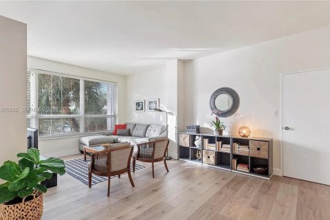 Studio in Miami Beach, Florida № 2040982