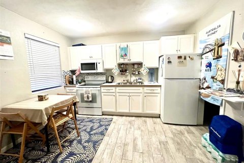 Duplex à vendre à Saint Pete Beach, Floride: 2 chambres, 93.65 m2 № 2234700 - photo 4