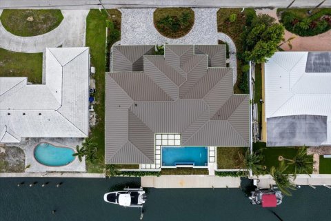 Снять в аренду виллу или дом в Ривьера-Бич, Флорида 4 спальни, 235.51м2, № 1042983 - фото 1