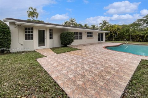 House in Miami, Florida 3 bedrooms, 184.13 sq.m. № 2009913 - photo 21