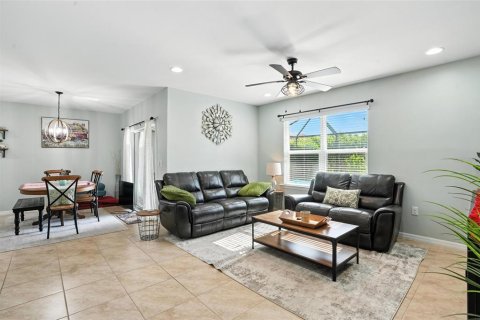 Villa ou maison à vendre à Fort Myers, Floride: 4 chambres, 169.83 m2 № 1795128 - photo 5