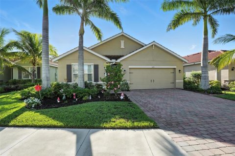 Villa ou maison à vendre à Fort Myers, Floride: 4 chambres, 169.83 m2 № 1795128 - photo 1