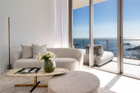 Купить кондоминиум в Майами, Флорида 5 спален, 614.18м2, № 1942176 - фото 18