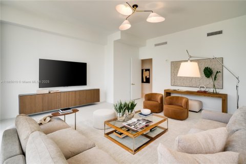 Купить кондоминиум в Майами, Флорида 5 спален, 614.18м2, № 1942176 - фото 24