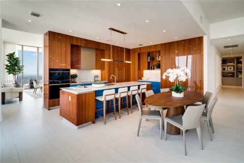 Купить кондоминиум в Майами, Флорида 5 спален, 614.18м2, № 1942176 - фото 12