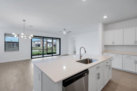 Casa en alquiler en Estero, Florida, 3 dormitorios, 204.57 m2 № 2092310 - foto 9