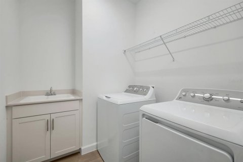 Casa en alquiler en Estero, Florida, 3 dormitorios, 204.57 m2 № 2092310 - foto 18