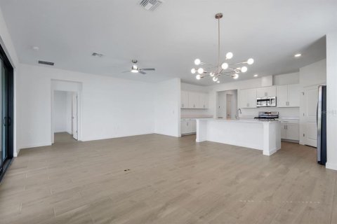 Casa en alquiler en Estero, Florida, 3 dormitorios, 204.57 m2 № 2092310 - foto 4