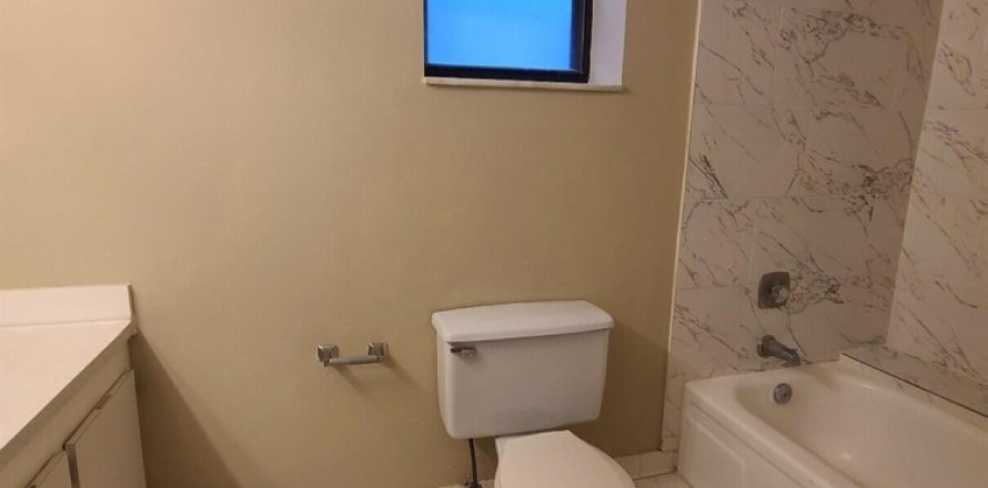 Condominio en West Palm Beach, Florida, 1 dormitorio № 1226809