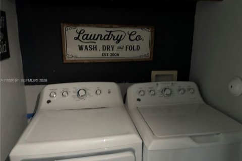 Adosado en alquiler en Homestead, Florida, 3 dormitorios, 169.92 m2 № 2018164 - foto 15