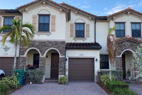 Adosado en Homestead, Florida 3 dormitorios, 169.92 m2 № 2018164