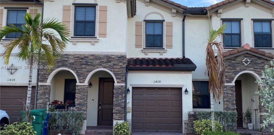 Adosado en Homestead, Florida 3 dormitorios, 169.92 m2 № 2018164