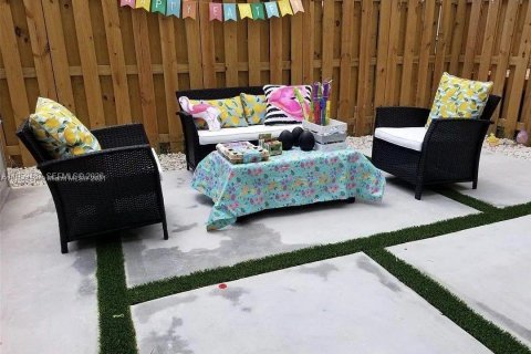 Adosado en alquiler en Homestead, Florida, 3 dormitorios, 169.92 m2 № 2018164 - foto 10