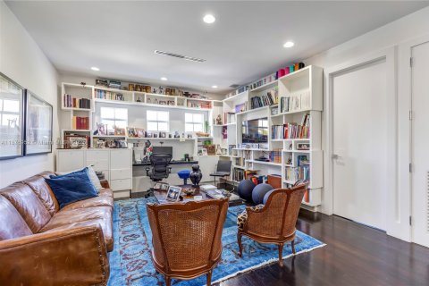 Villa ou maison à vendre à Pinecrest, Floride: 7 chambres, 522.11 m2 № 1980775 - photo 20