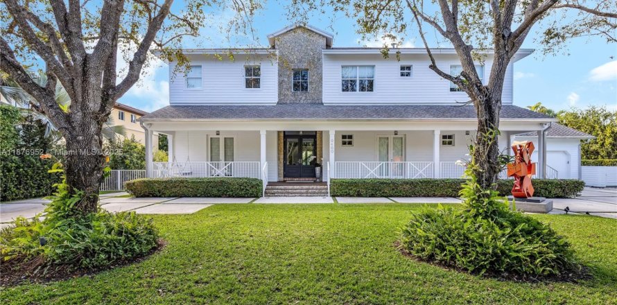 Villa ou maison à Pinecrest, Floride 7 chambres, 522.11 m2 № 1980775