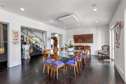 Villa ou maison à vendre à Pinecrest, Floride: 7 chambres, 522.11 m2 № 1980775 - photo 7