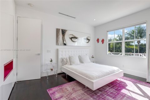 Villa ou maison à vendre à Pinecrest, Floride: 7 chambres, 522.11 m2 № 1980775 - photo 24