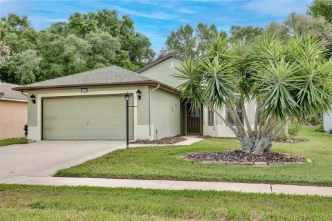 Casa en venta en Leesburg, Florida, 3 dormitorios, 148.74 m2 № 2098010 - foto 2