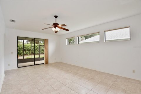 Casa en venta en Leesburg, Florida, 3 dormitorios, 148.74 m2 № 2098010 - foto 15