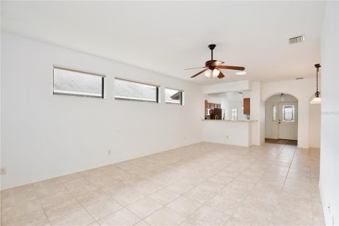 Casa en venta en Leesburg, Florida, 3 dormitorios, 148.74 m2 № 2098010 - foto 17