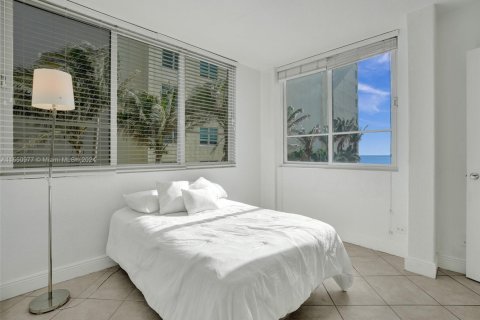 Copropriété à vendre à Miami Beach, Floride: 2 chambres, 89.56 m2 № 2023175 - photo 13