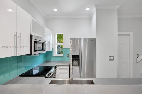 Touwnhouse à louer à Fort Lauderdale, Floride: 2 chambres, 113.71 m2 № 2071337 - photo 4