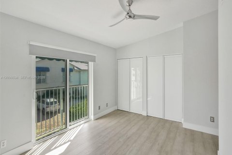 Touwnhouse à louer à Fort Lauderdale, Floride: 2 chambres, 113.71 m2 № 2071337 - photo 22