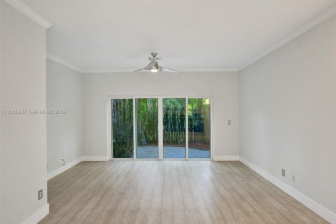 Touwnhouse à louer à Fort Lauderdale, Floride: 2 chambres, 113.71 m2 № 2071337 - photo 6