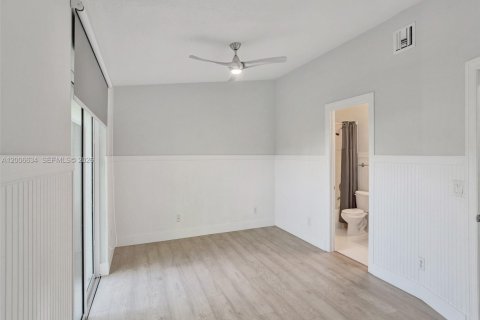 Touwnhouse à louer à Fort Lauderdale, Floride: 2 chambres, 113.71 m2 № 2071337 - photo 17