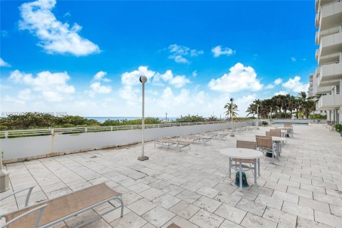 Condominio en venta en Miami Beach, Florida, 1 dormitorio, 60.76 m2 № 2076881 - foto 11